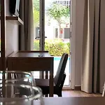 古穆斯卢克酒店 3*