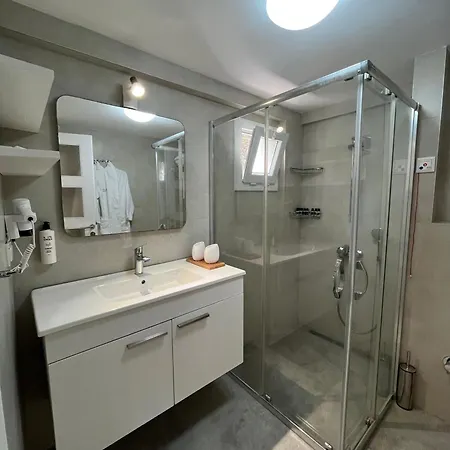 Hotel Gumusluk Szálloda 3*