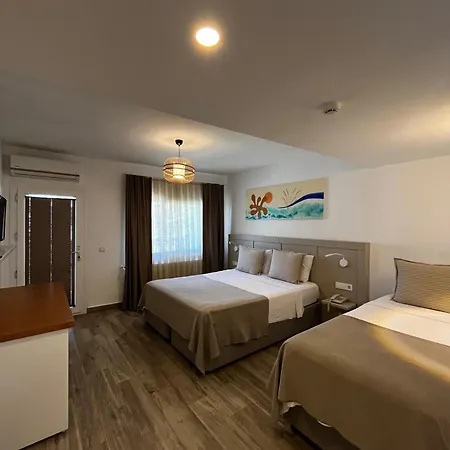 Hotel Gumusluk Szálloda 3*