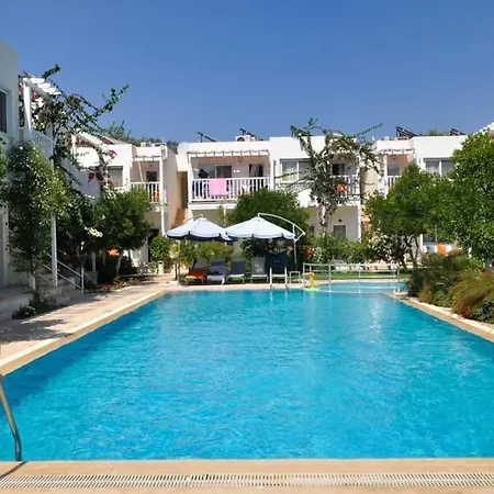 ホテル Hotel Gumusluk 3*