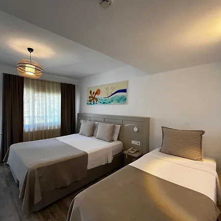 Hotel Gumusluk מלון