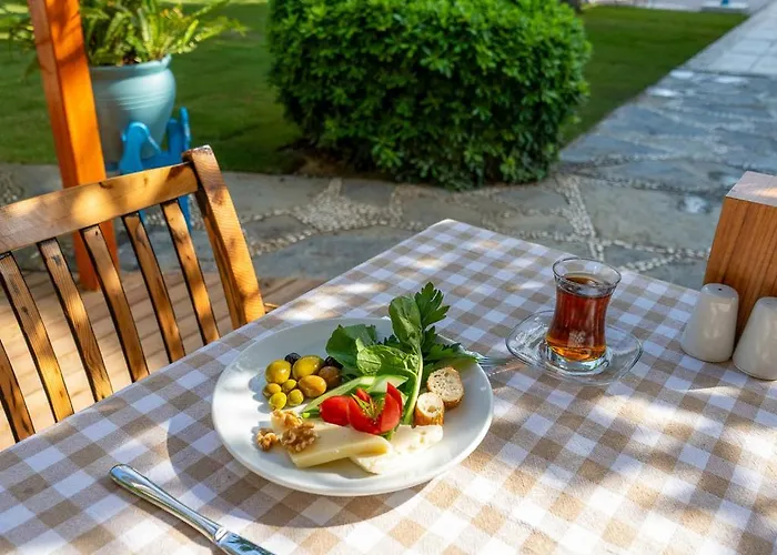 Hotel Gumusluk 3* גומושלוק