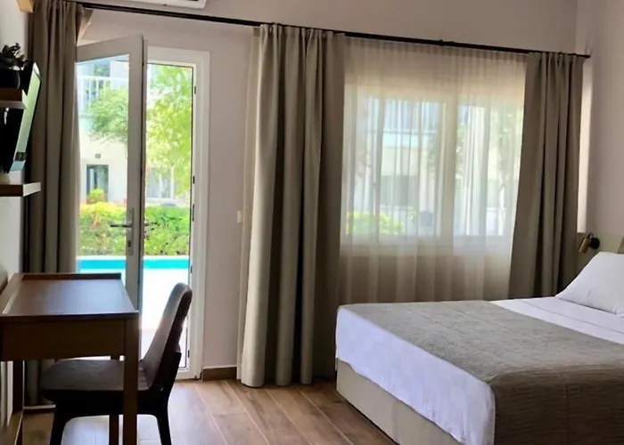 ホテル Hotel Gumusluk ギュムシュルク