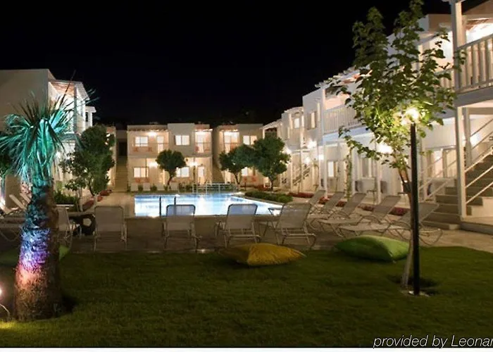 ホテル Hotel Gumusluk